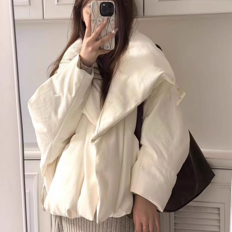 2025年冬季新款韩系短款棉服女大翻领设计感宽松面包服外套