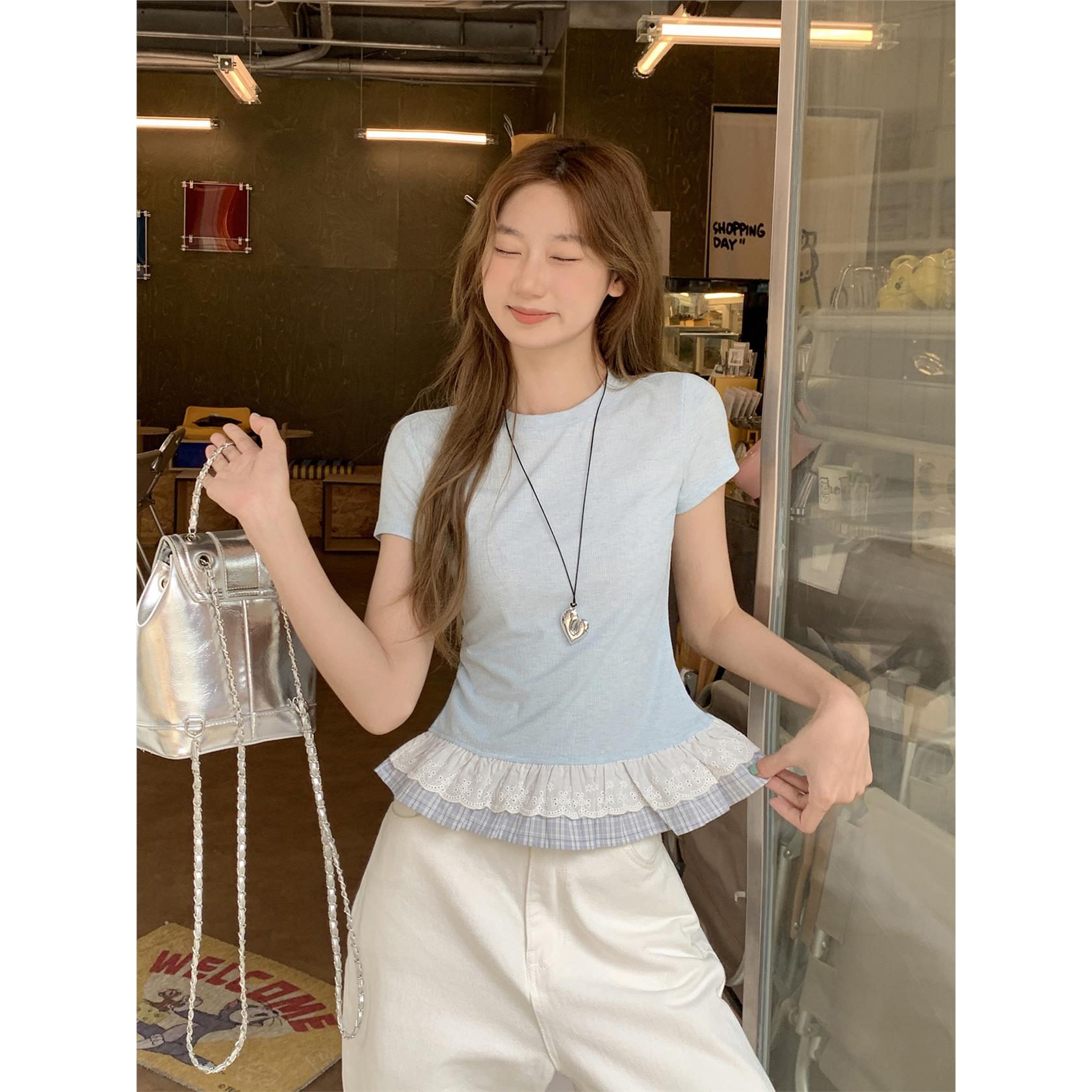 甜美蕾丝拼接下摆短袖T恤
