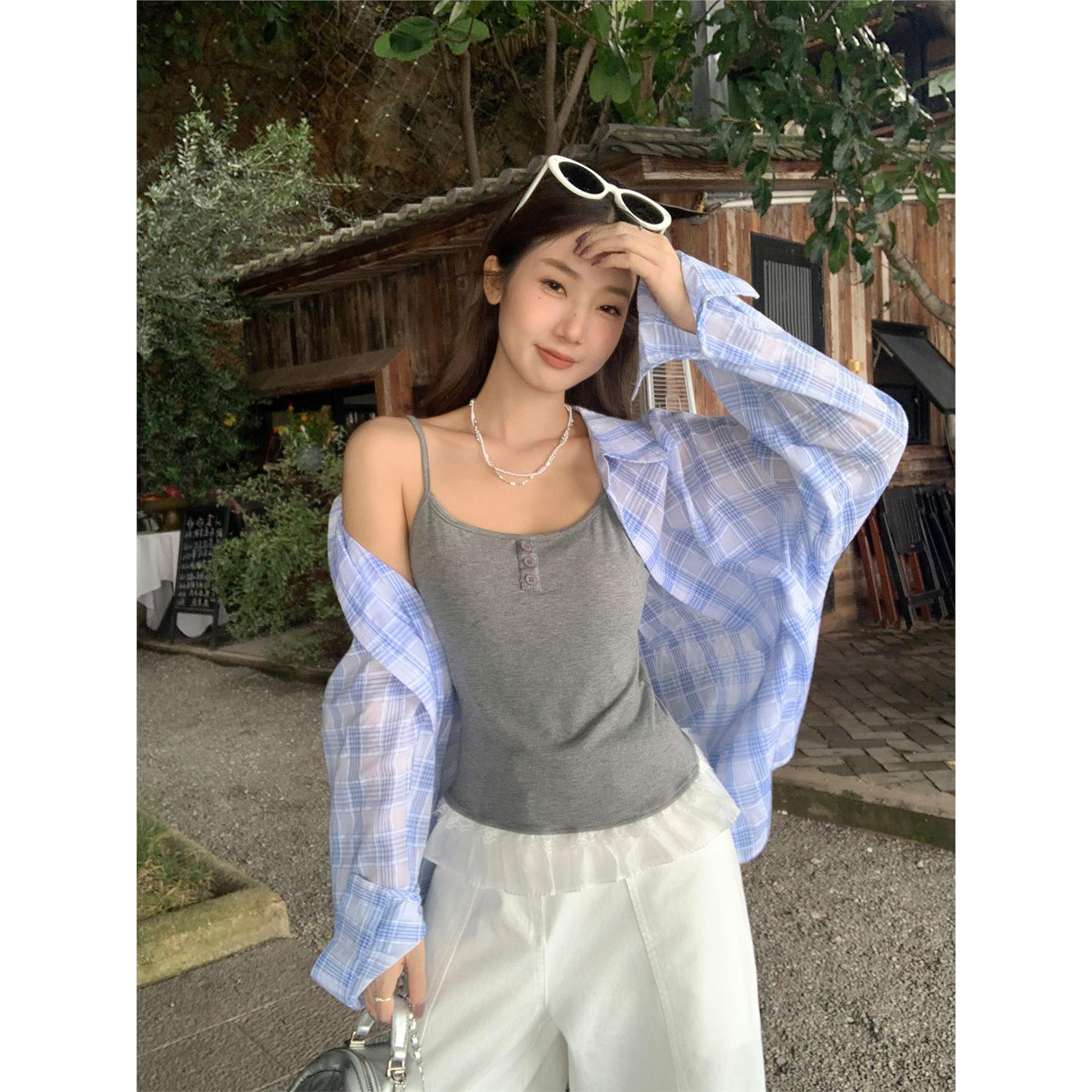 韩系露背U领蕾丝下摆背心