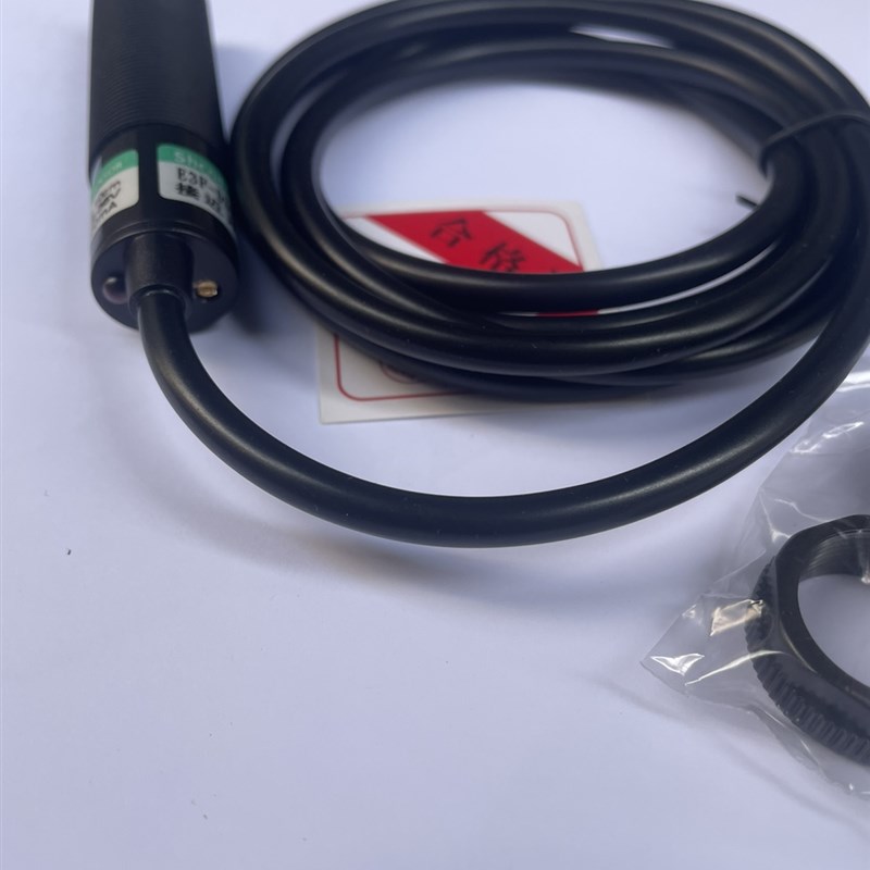 XE3F-DS30N1/N2 光电开关 XE3F-DS30P1/P2