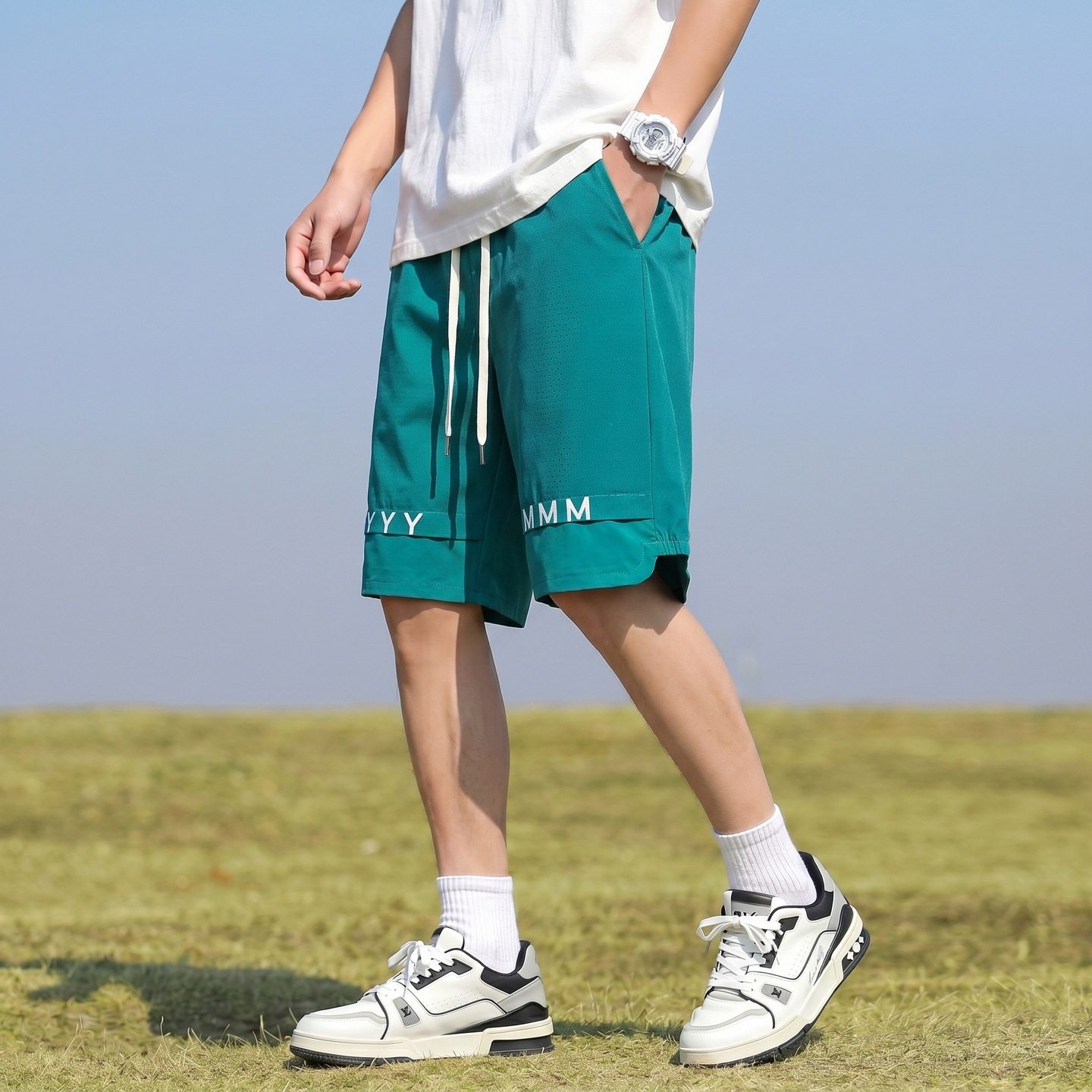 夏季男士宽松运动短裤潮流五分裤快干透气激光打孔休闲潮牌中裤