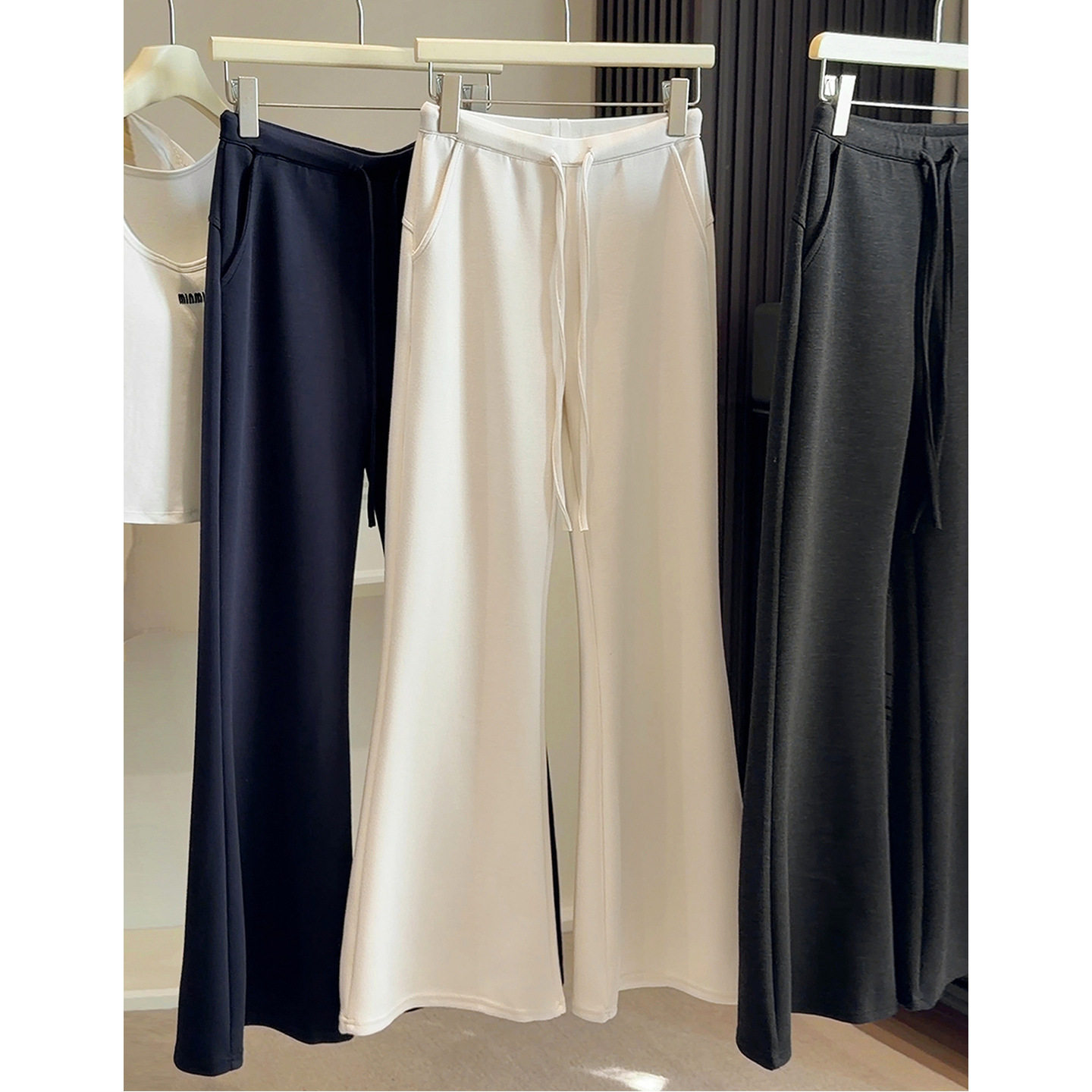 新衣~高腰抽绳瑜伽运动微喇裤女2026春新款柔软弹力休闲喇叭裤子