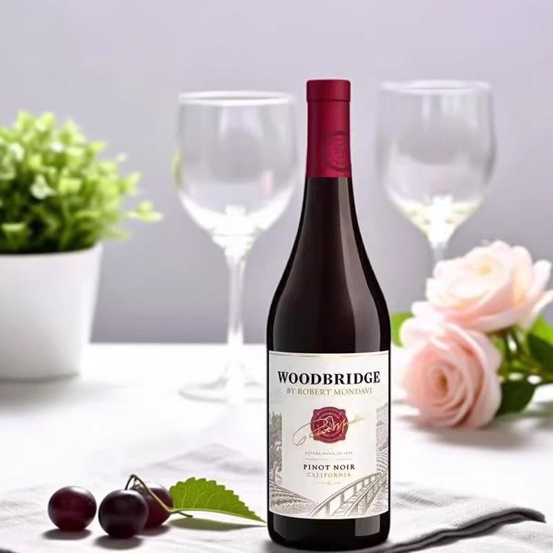（特价 ）美国原瓶原装浓郁果香蒙大菲木桥黑皮诺红葡萄酒750ml
