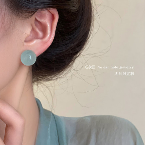 蓝色圆珠无耳洞耳夹女士2025新款甜美气质耳环小众高级感粉色耳饰