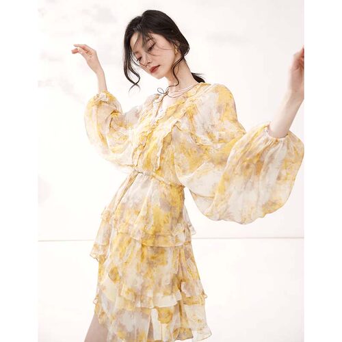 2026夏季新款女法式茶歇碎花连衣裙显瘦蛋糕裙超仙气质短裙D5943