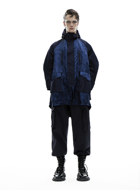 ANGEL CHEN 陈安琪 原创设计SS19春夏龙绣中长款风衣