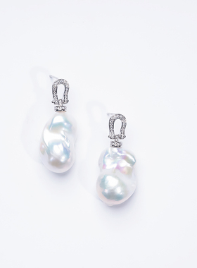 爱迪生珍珠S925银白色巴洛克耳钉HLS