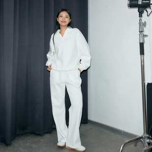 长袖 11E 休闲套装 恒温暖皮秋冬空气层白色翻领时尚 休息区