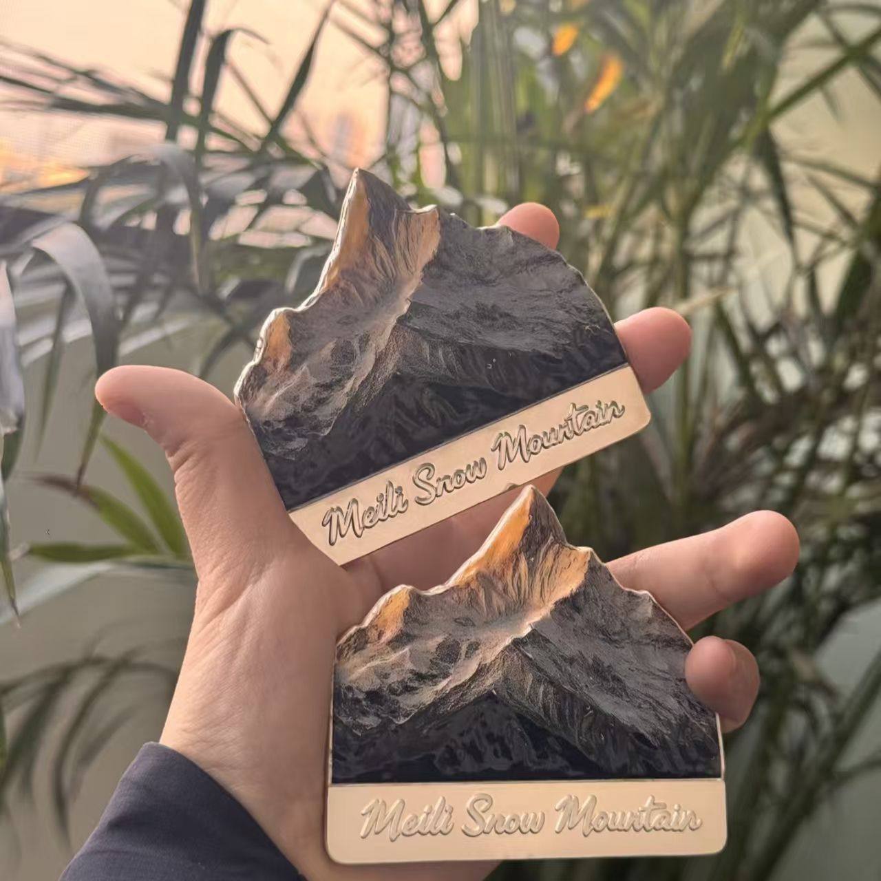 精美梅里雪山日照金山冰箱贴重装徒步纪念收藏圣诞新年收藏送礼,节庆用品/礼品,文化创意冰箱贴,淘宝优惠券,粉丝福利购,淘宝优惠卷