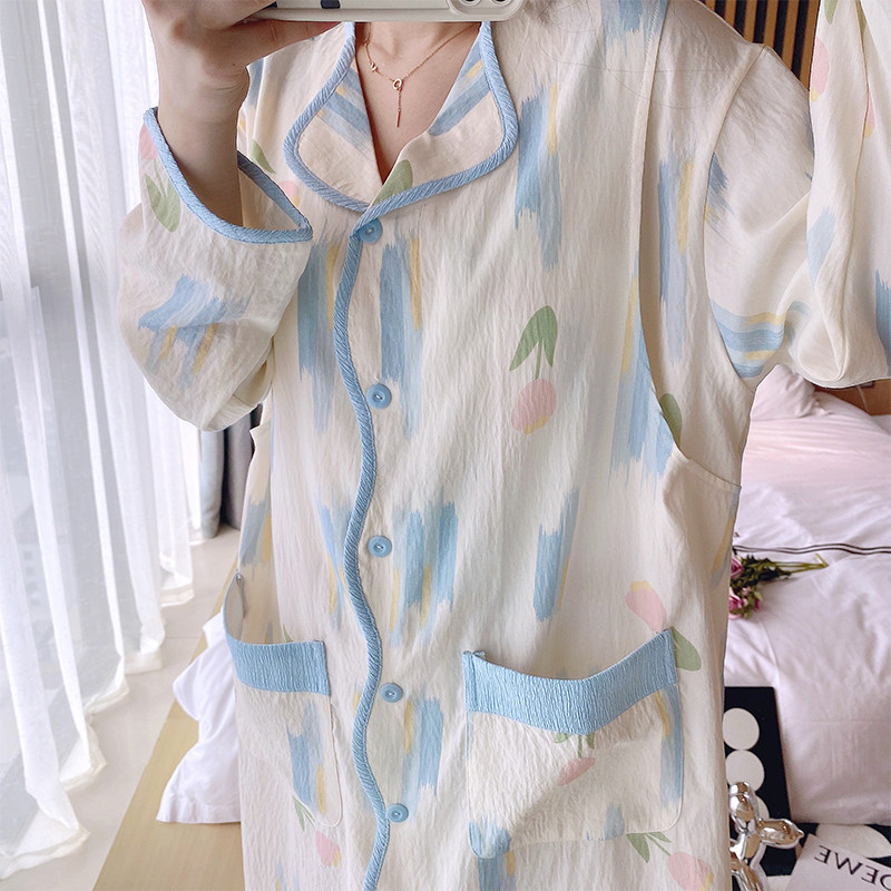 가슴패드가 있는 잠옷 여성감금복 여름박형 산후 수유 임산부용 대형 잠옷 분만실에서 출산을 기다리는 중