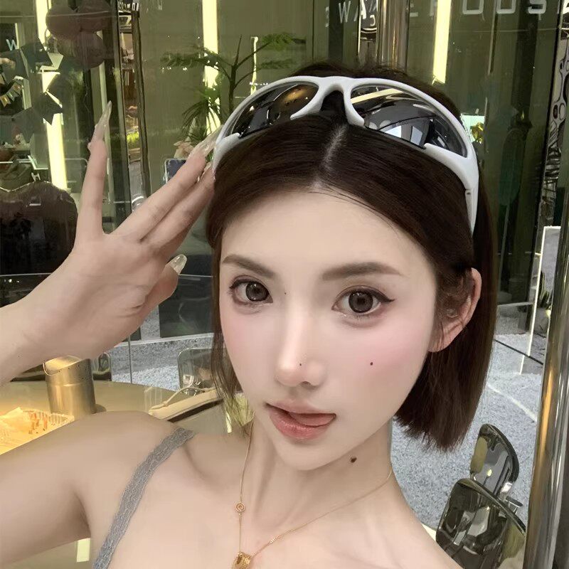 2026新款发箍墨镜女高级感防紫外线复古猫眼海边沙滩街拍太阳眼镜