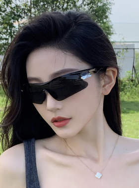 新款骑行墨镜女运动款护目防风遮阳街拍太阳眼镜男复古防紫外线潮
