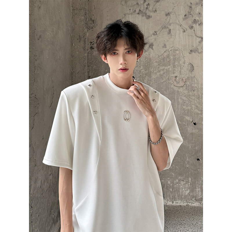 金属铆钉设计短袖T恤男款