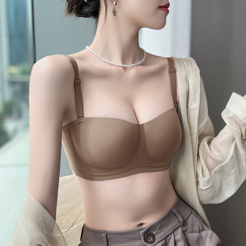 无痕无肩带内衣女小胸聚拢夏季收副乳防I下垂防滑抹胸W式文胸罩套