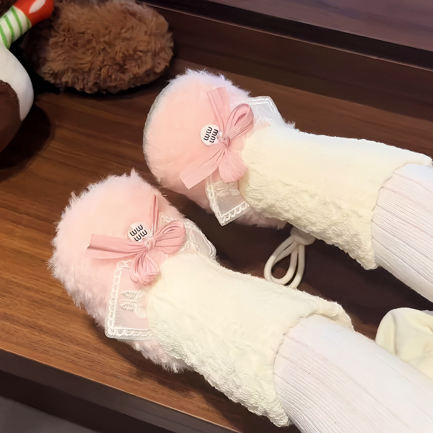 婴儿步前鞋软底秋冬小月龄6到12个月防滑保暖女宝宝粉色鞋毛毛鞋