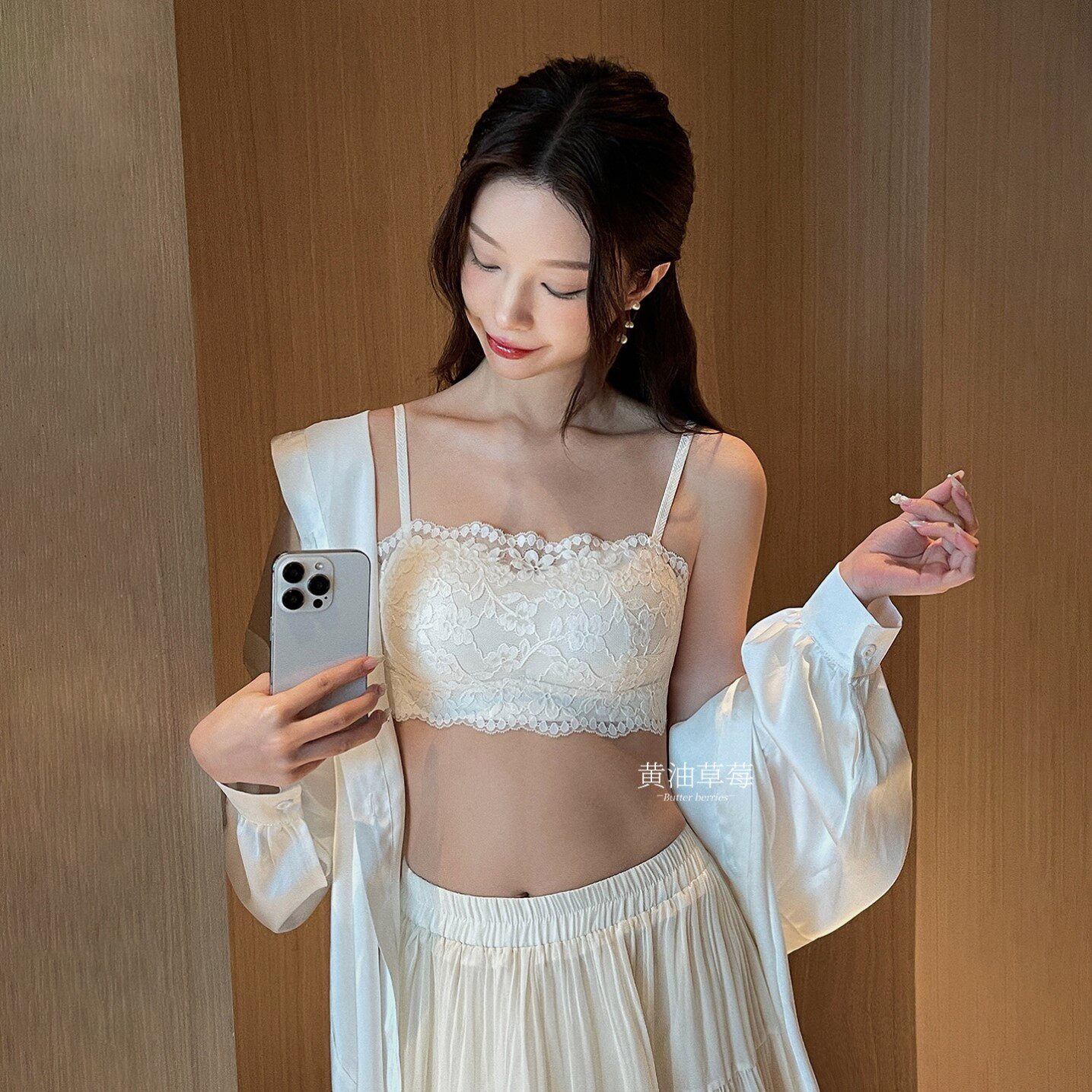 蕾丝性感抹胸内衣女大胸显胸小2026新款夏季薄款无钢圈防走光文胸