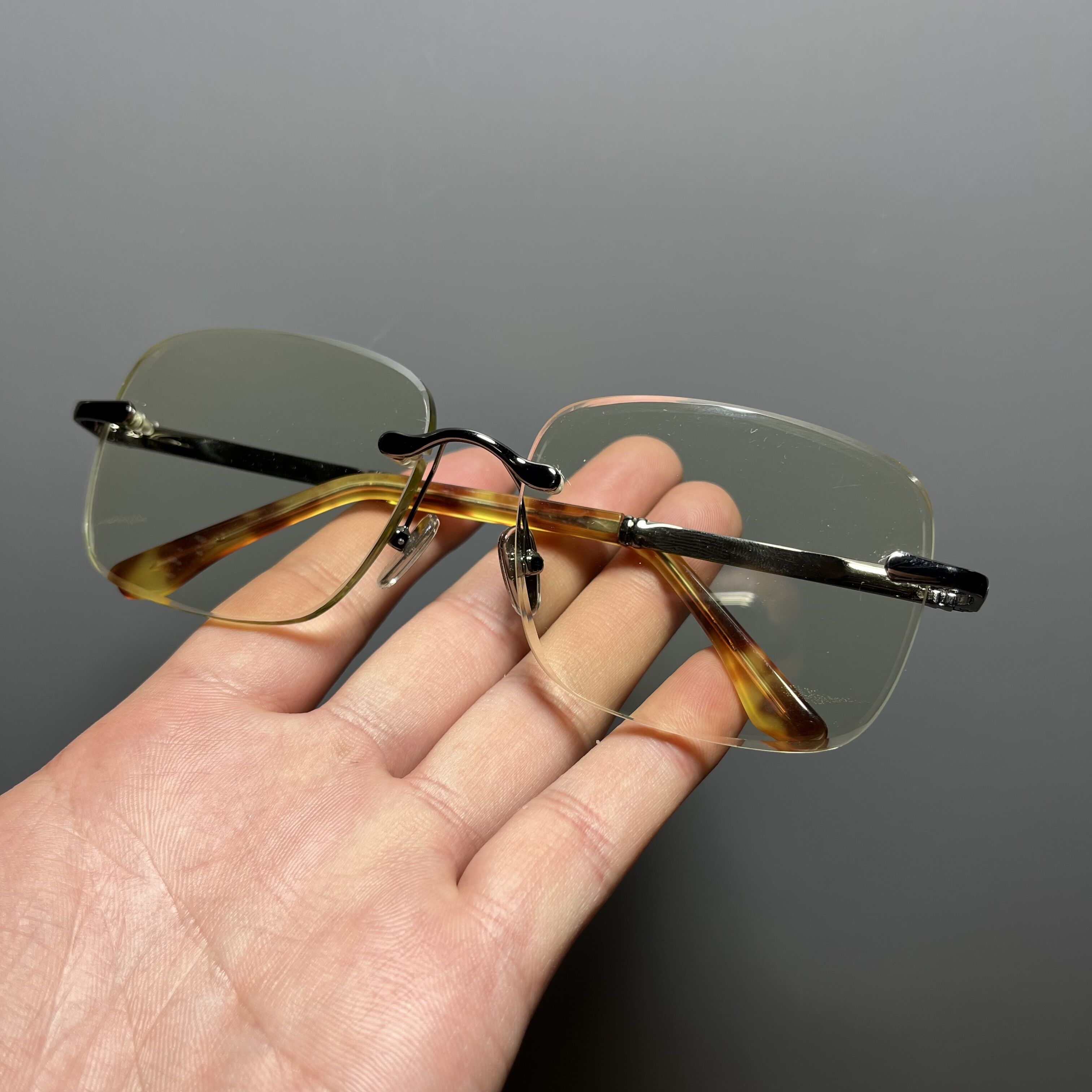 天然竹叶青纯水晶石头眼镜男士高档高清养目太阳镜无框养目帝王绿