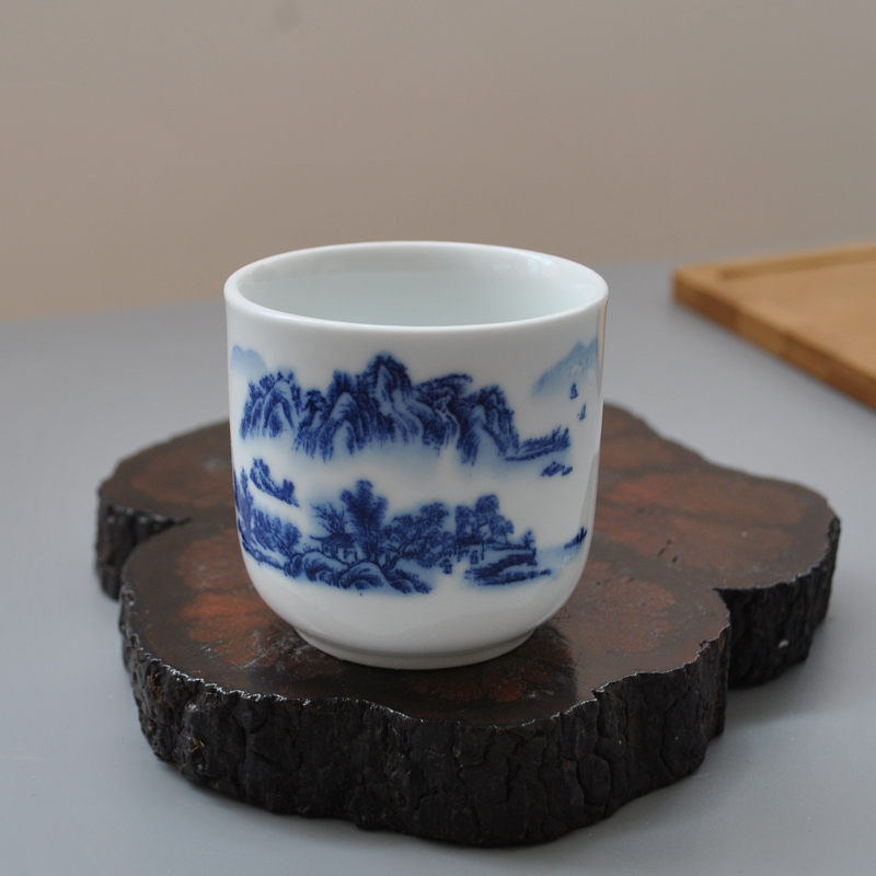 大号青花复古中式陶瓷酒杯家用