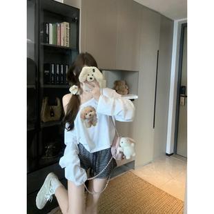 上衣 白色小狗印花斜肩长袖 t恤女夏季 小个子宽松露肩防晒罩衫 短款