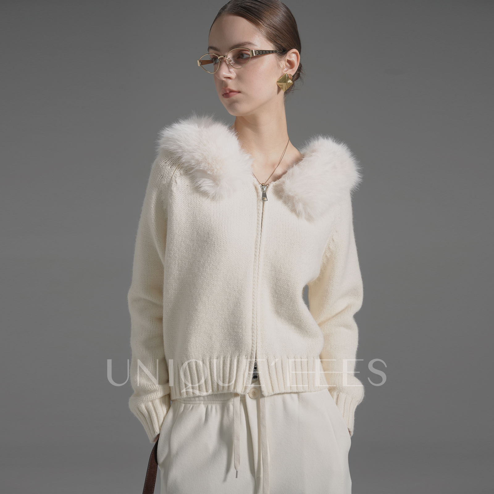 尢壹/UNIQUE'EEES【氛围神器】高级感毛领连帽针织衫U5508202