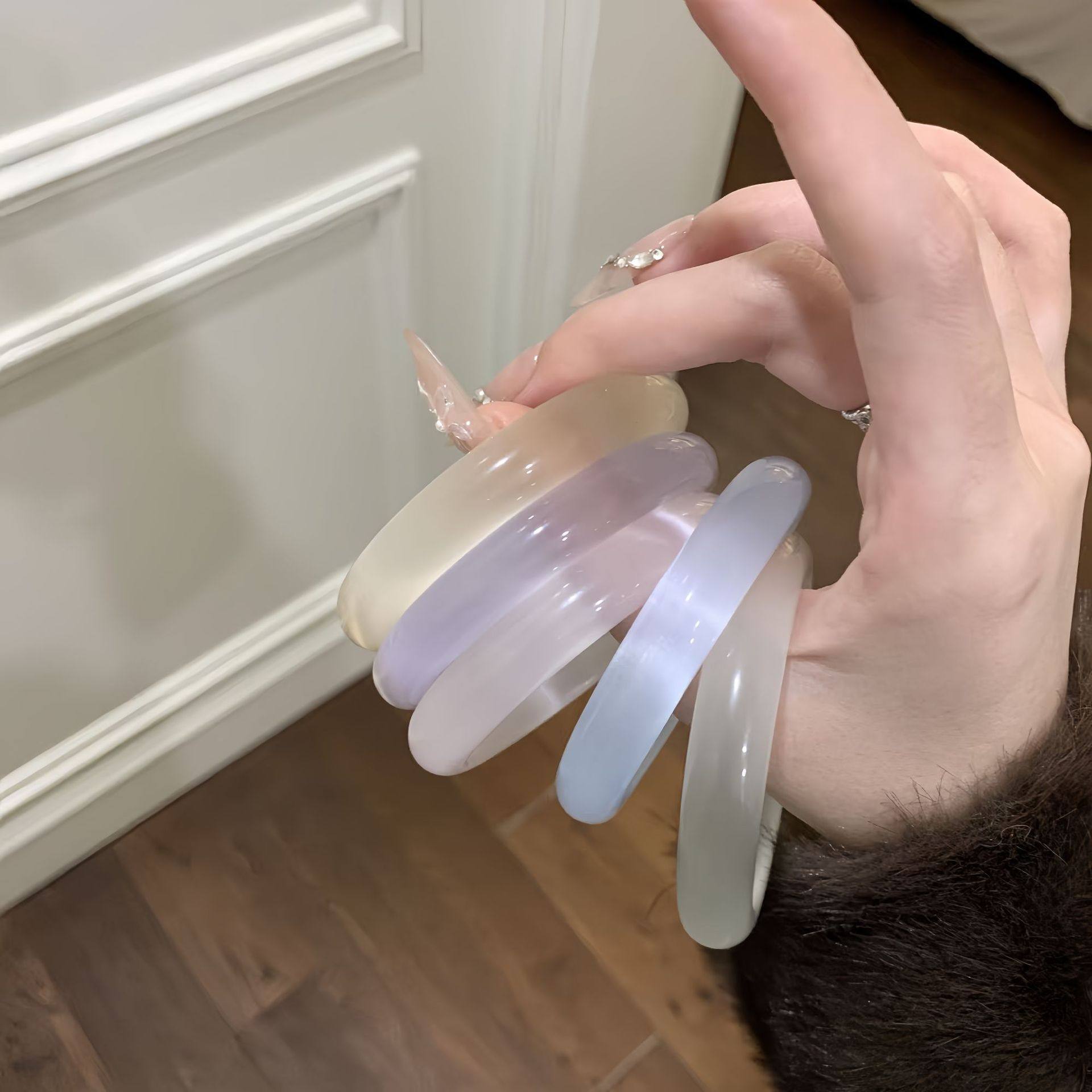 白月光玉手镯玉镯女款玛瑙翡翠猫眼石琉璃玉髓感手饰礼物贵州翠仙图片