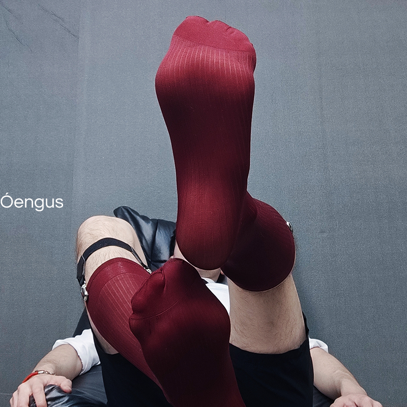 Oengus男士正装丝袜酒红色丝袜薄款中筒长筒绅士皮鞋西装商务袜