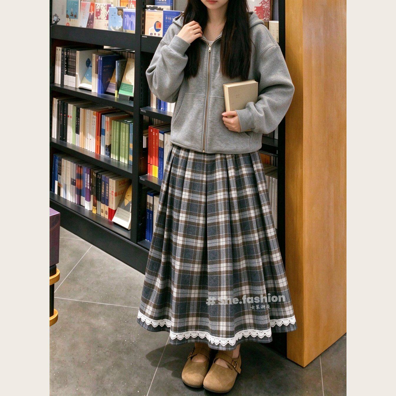 美拉德复古格子半身裙女春秋长款显瘦高腰a字蕾丝裙小个子大摆裙