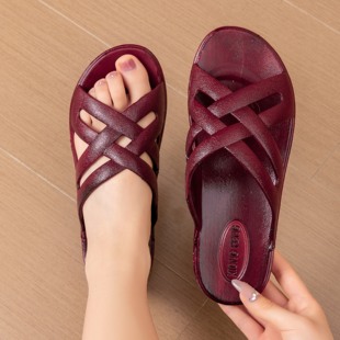 中老年人外穿居家防滑浴室软底耐磨女士拖鞋 妈妈拖鞋 女 夏女款 新款