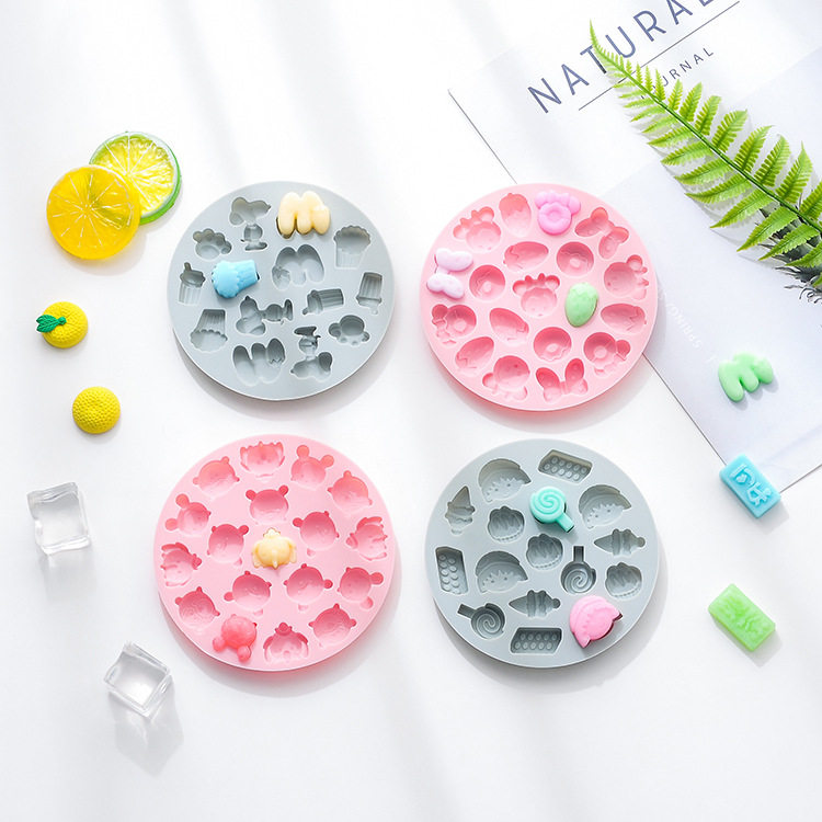 新品 创意DIY软糖模具迷你型硅胶巧克力冰格滴胶模具饼干烘焙工具