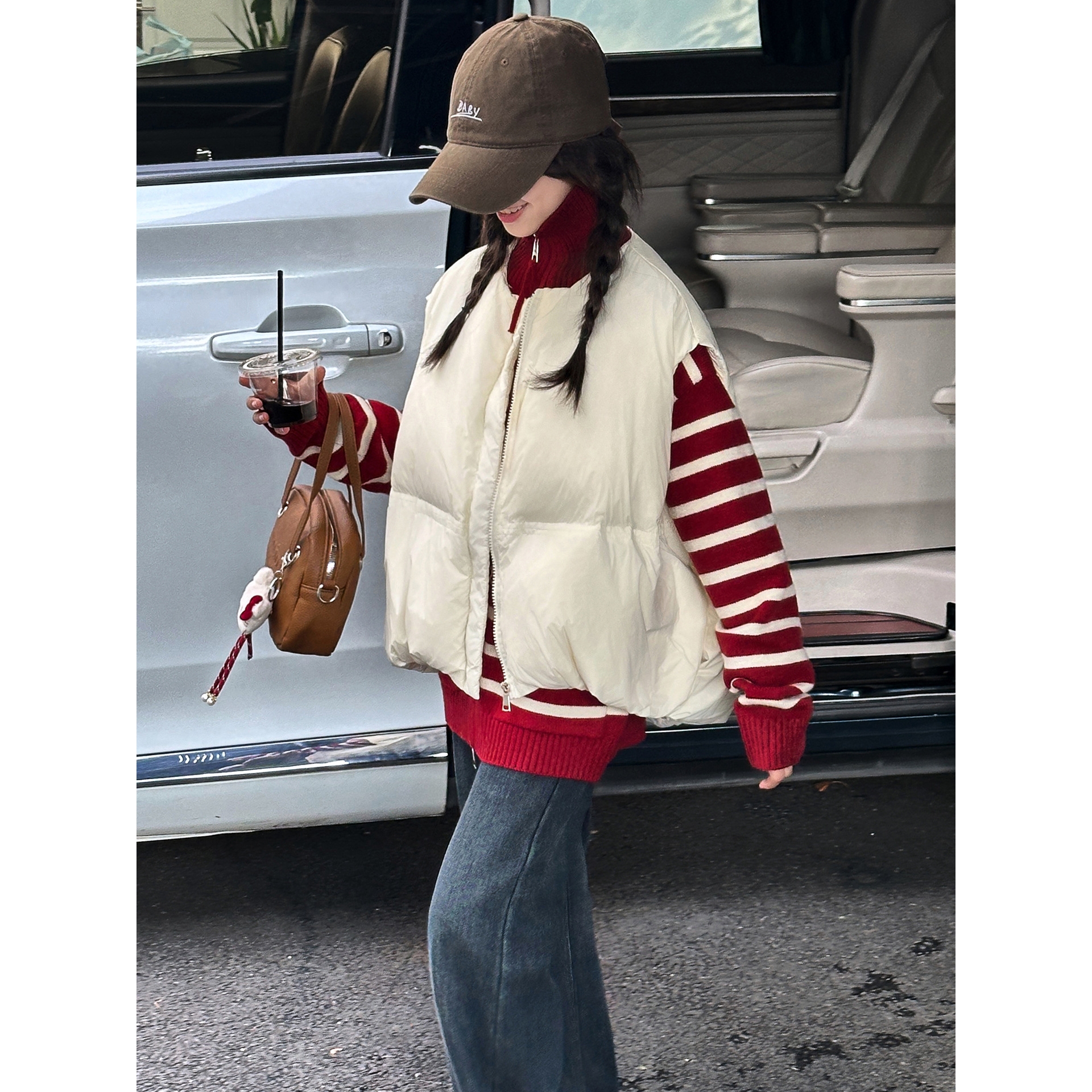 女童马甲秋冬款2025新款儿童洋气时髦加厚坎肩背心毛衣牛仔裤套装