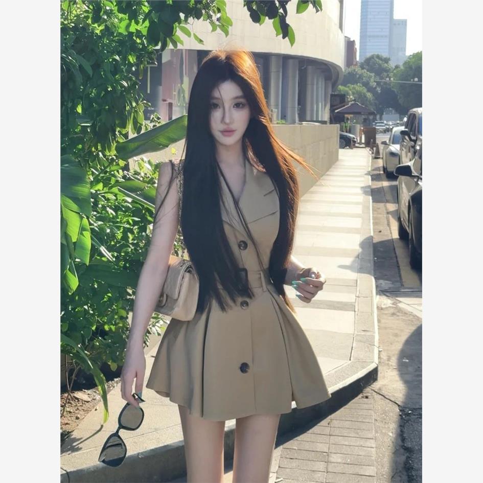 韩版轻奢风洋气收腰百搭西装领无袖连衣裙女2025夏季新款时尚裙子