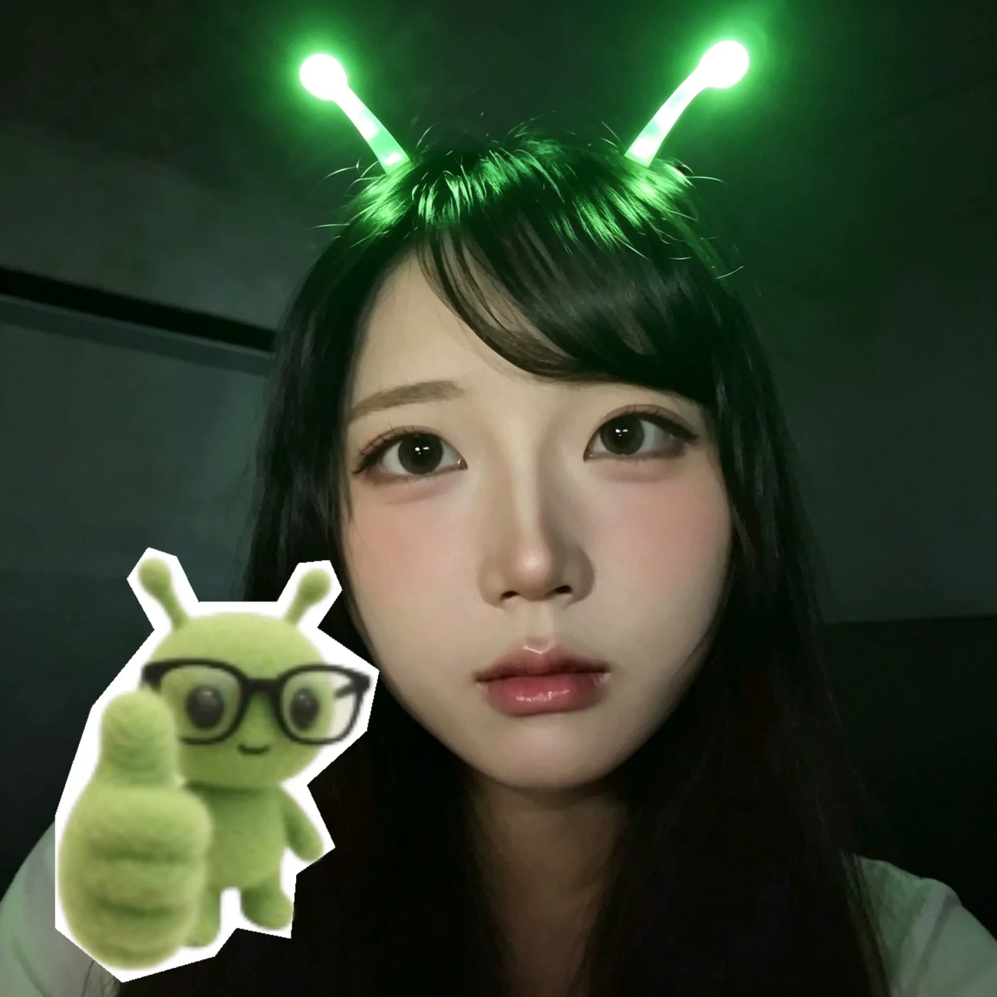 在地球不要暴露身份!外星人触角发箍万圣节装饰晚上发光拍照道具