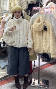 2025冬季 韩系百搭立领保暖仿兔毛短外套羽绒内胆配包包挂件套装