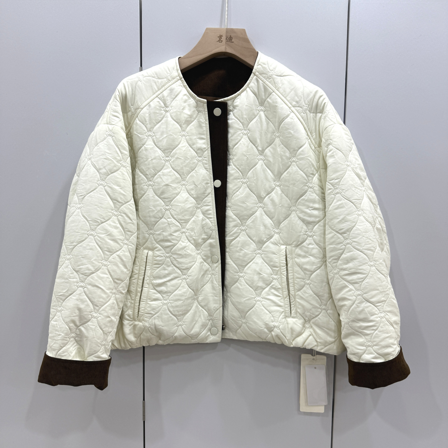 5113欧洲站2025冬高端时尚休闲拼色针织单排扣压格保暖棉服短外套