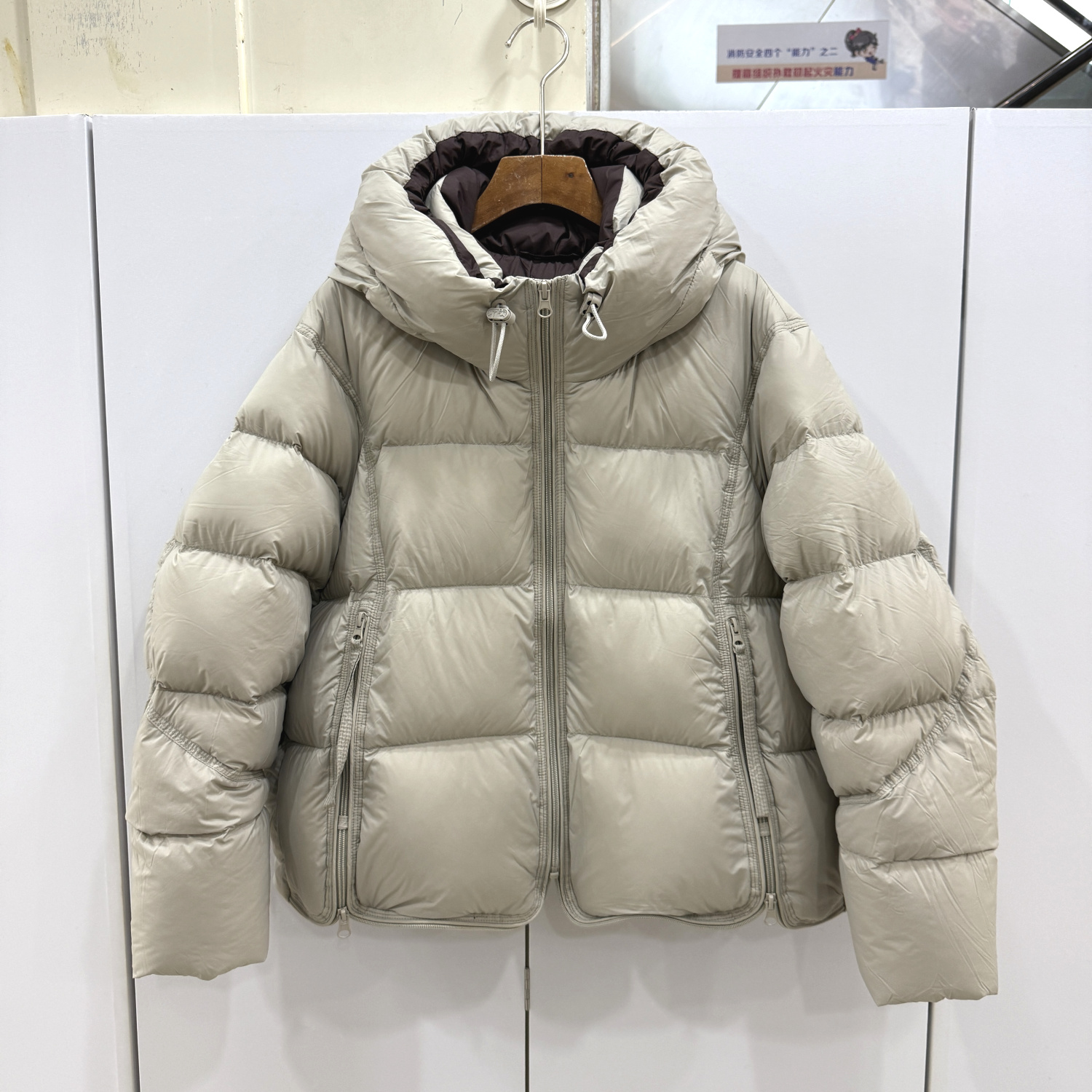 2N8533欧洲站25冬抽绳花苞连帽两侧拉链设计感休闲阔版加厚羽绒服