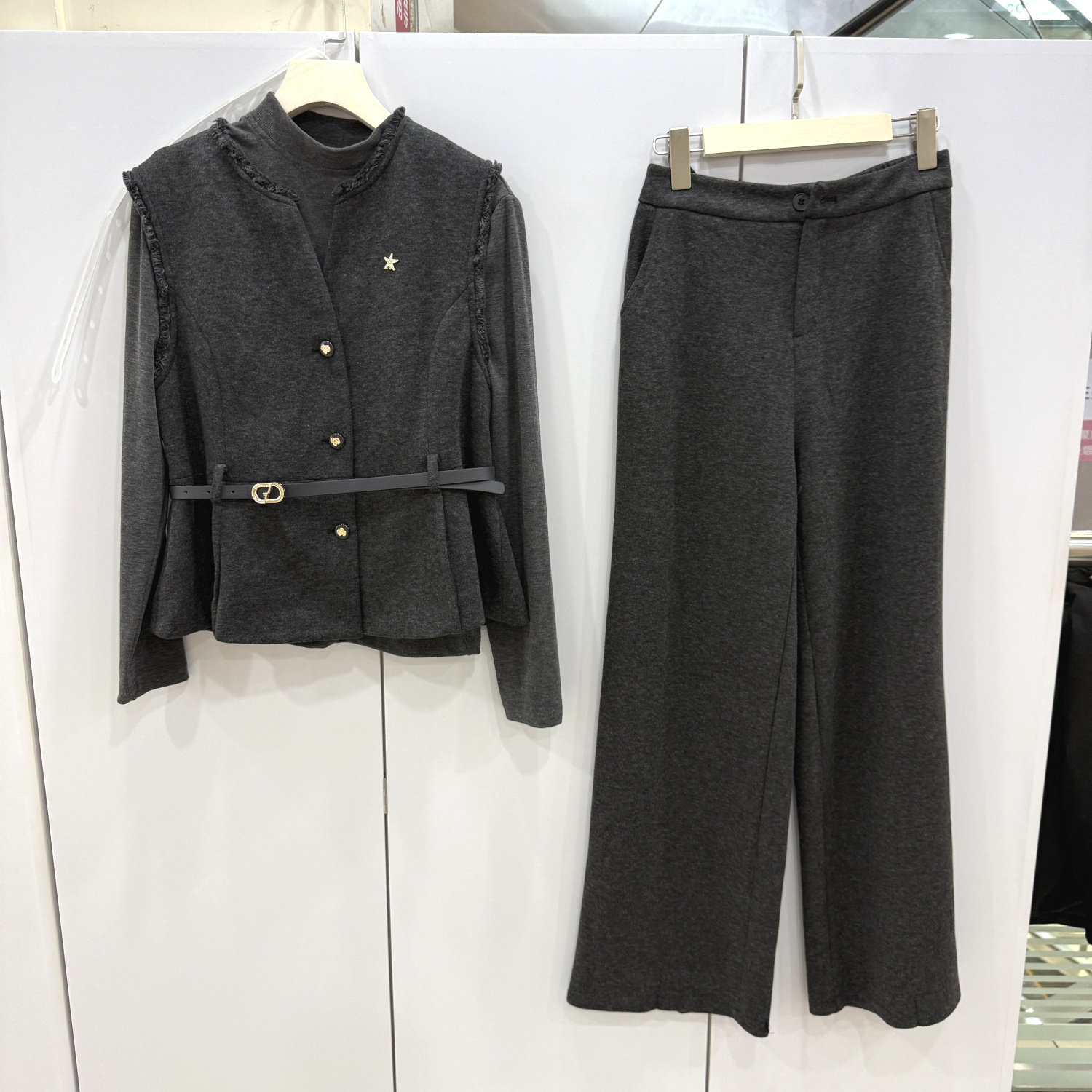 依米莎26A015春新款立领T恤内搭+流苏毛边马甲+直筒裤毛呢三件套,女装/女士精品,时尚套装,淘宝优惠券,粉丝福利购,淘宝优惠卷