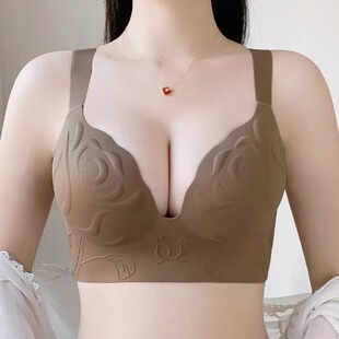 无痕大胸显小内衣女薄款本命年大红色聚拢防下垂无钢圈大码文胸罩