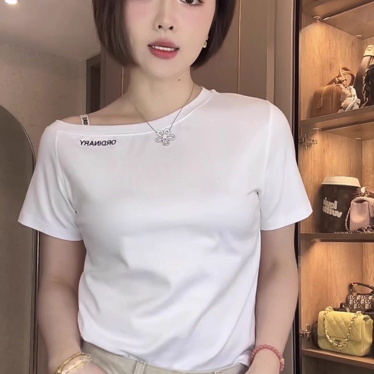 斜肩露肩短袖t恤女2025