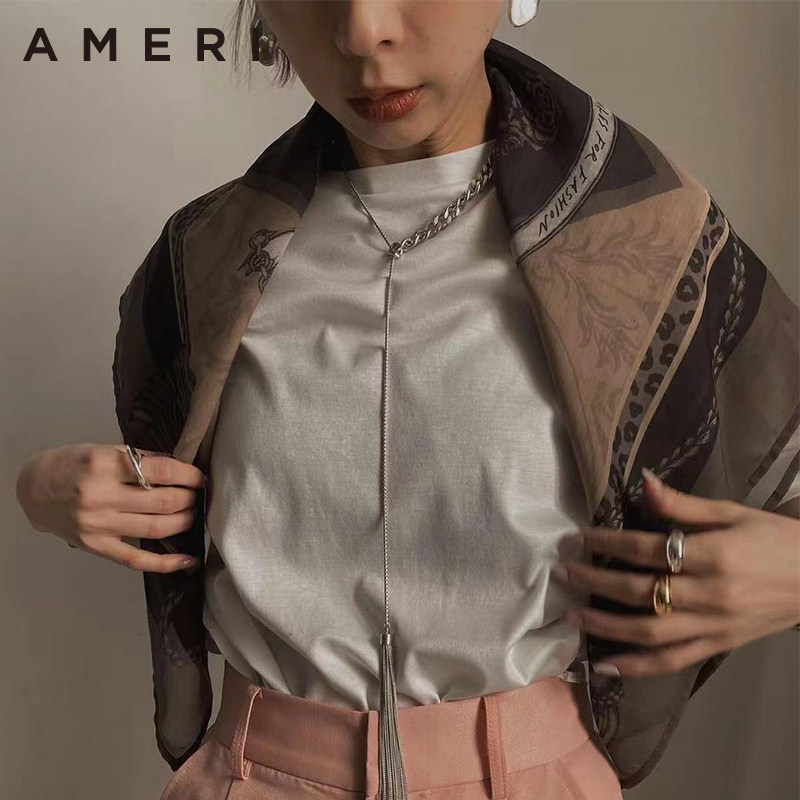 AMERI MIHO MURAKAMI COLLABORATION MEDI ILLUSTRATION SILK SCARF IS EASY TO WEAR A SQUARE SCARF 01111531390