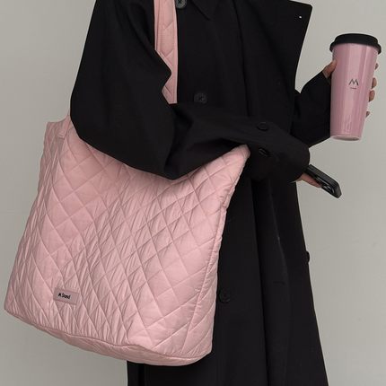 M Stand菱格纹单肩布标斜挎包云朵包mstand周边单肩包电脑包正品