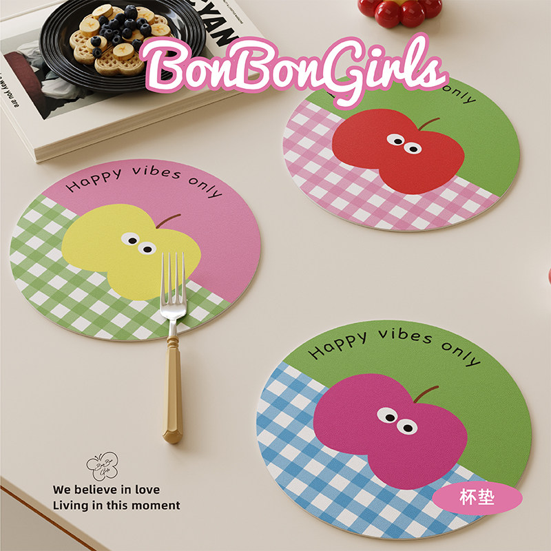 多巴胺苹果格子吸水杯垫家用皮革餐垫桌面咖啡杯茶水垫隔热保护垫,居家布艺,餐垫,淘宝优惠券,粉丝福利购,淘宝优惠卷