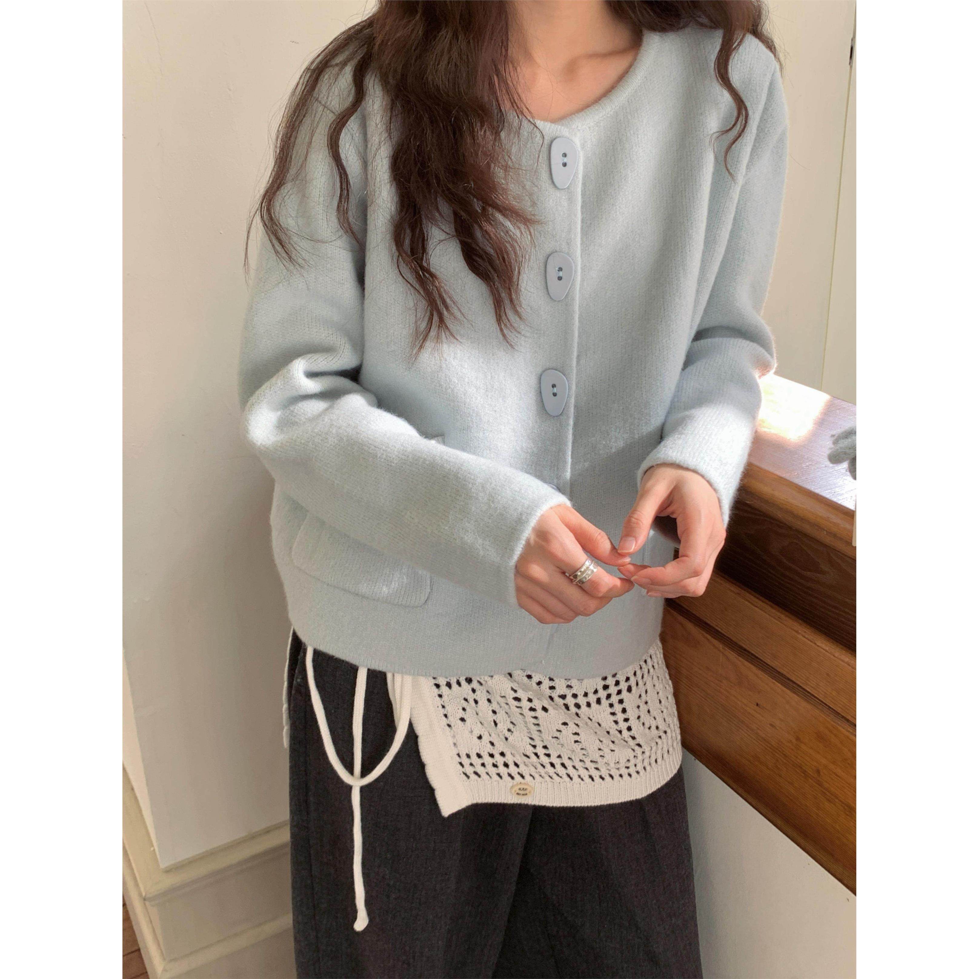 浅蓝色瓜子扣设计感毛衣外套女秋冬新款宽松温柔风针织开衫百搭厚,女装/女士精品,毛针织衫,淘宝优惠券,粉丝福利购,淘宝优惠卷