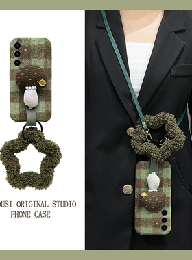 ins风格子蘑菇适用三星s25edge手机壳s24plus斜挎s23+十s22可背s21fe秋冬s20ultra毛绒s10卡通s9软s8/note20