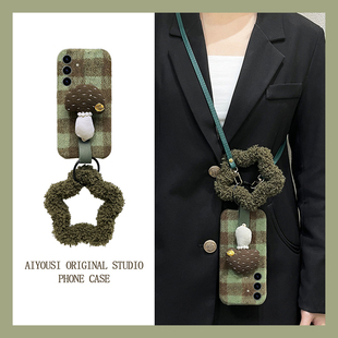 ins风格子蘑菇适用三星s25edge手机壳s24plus斜挎s23+十s22可背s21fe秋冬s20ultra毛绒s10卡通s9软s8/note20