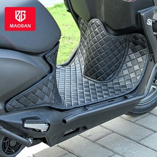 适用于铃木摩托车UY125高档皮革全包围脚垫防水耐磨改装 配件脚垫