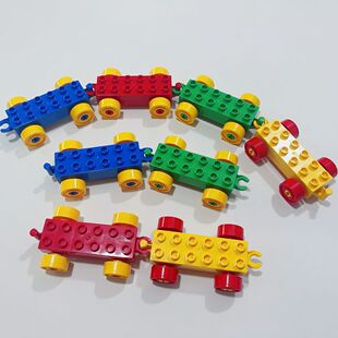 大颗粒积木拼装数字火车儿童益智带轮子火车节玩具火车车厢配件男