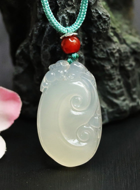 白玉髓吊坠巴西冰种玛瑙吉祥如意珠宝项链百搭个性吊坠锁骨链