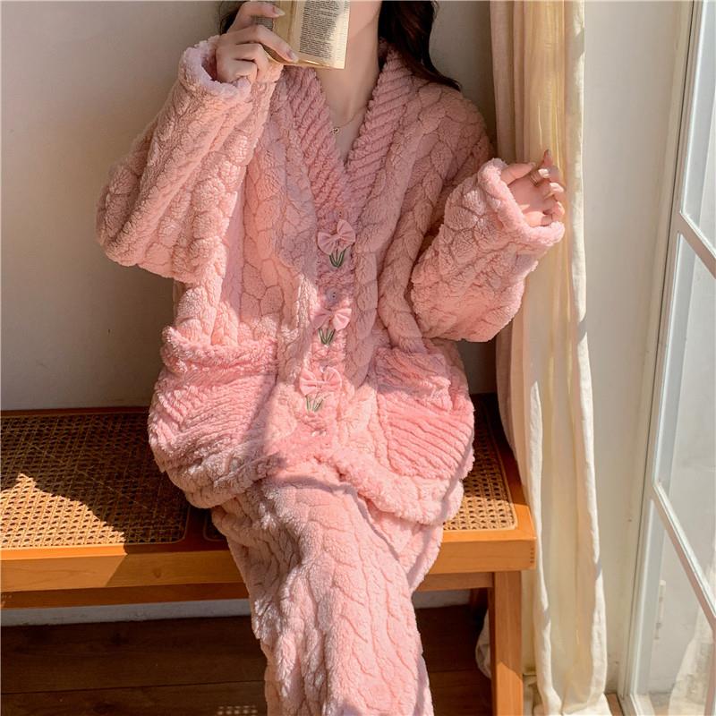 珊瑚绒睡衣女秋冬季2025年新款甜美加厚加绒法兰绒家居服大码套装