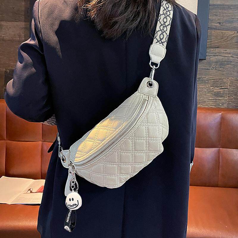 牛皮胸包女2025新款休闲斜挎腰包女潮ins高级感百搭单肩包马鞍包,箱包皮具/热销女包/男包,胸包,淘宝优惠券,粉丝福利购,淘宝优惠卷