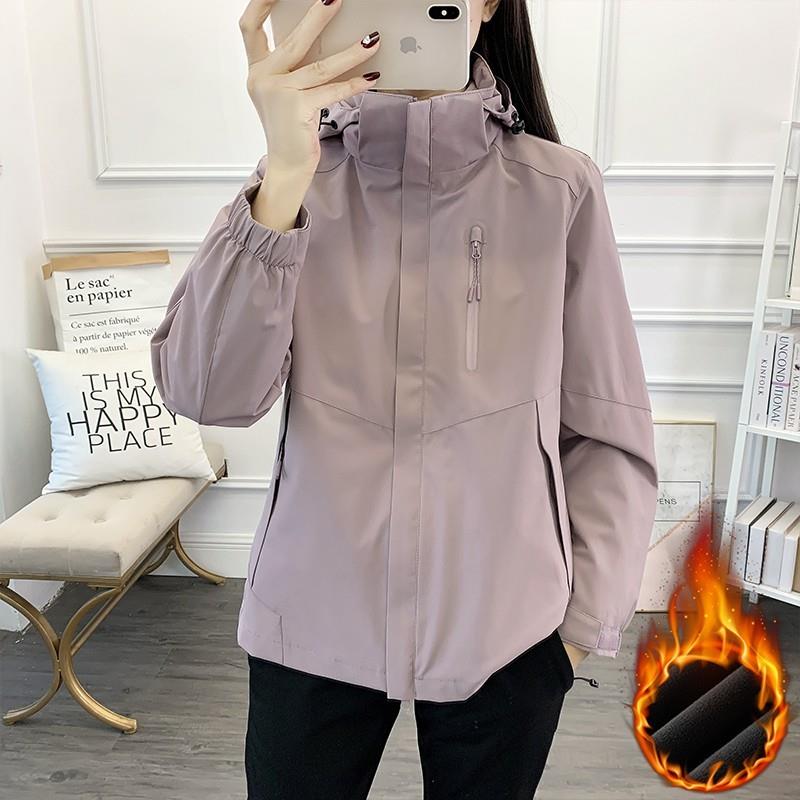 冲锋衣冬季冲锋衣女三合一户外防水加绒加厚中老年妈妈装抓绒外套